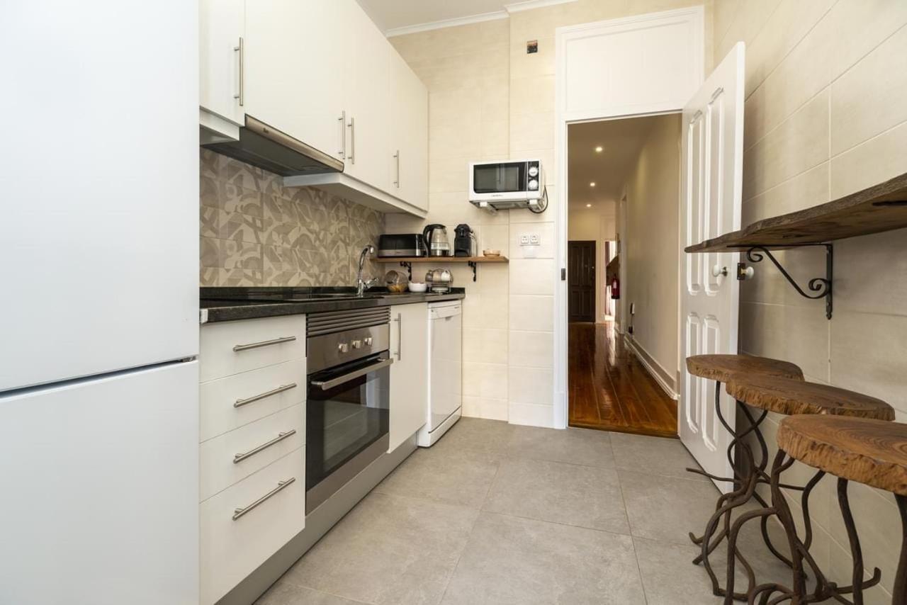 Groovy M2 R3 - Amazing Double Room With En-Suite Bathroom Lisbon Bagian luar foto
